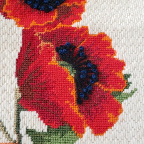 Large Vintage 17.5x32 Completed RED POPPY Needlepoint Needlework - Picture 6 of 9